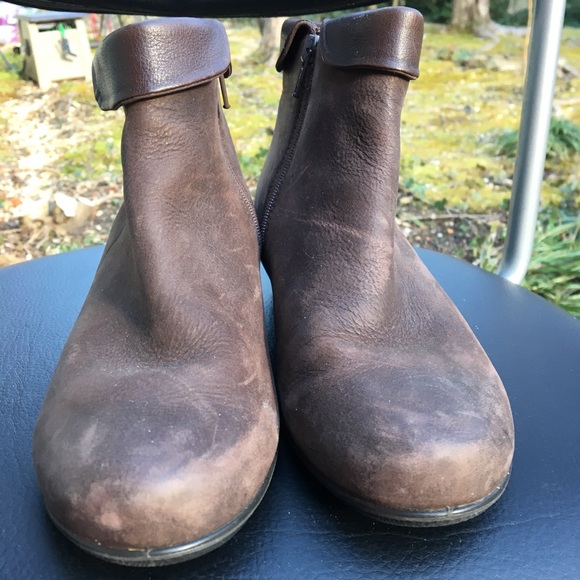 Ecco Brown leather booties • size 37 EUC - Picture 5 of 10